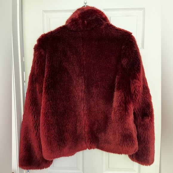 Reformation faux fur jacket like new - Picture 2 of 5